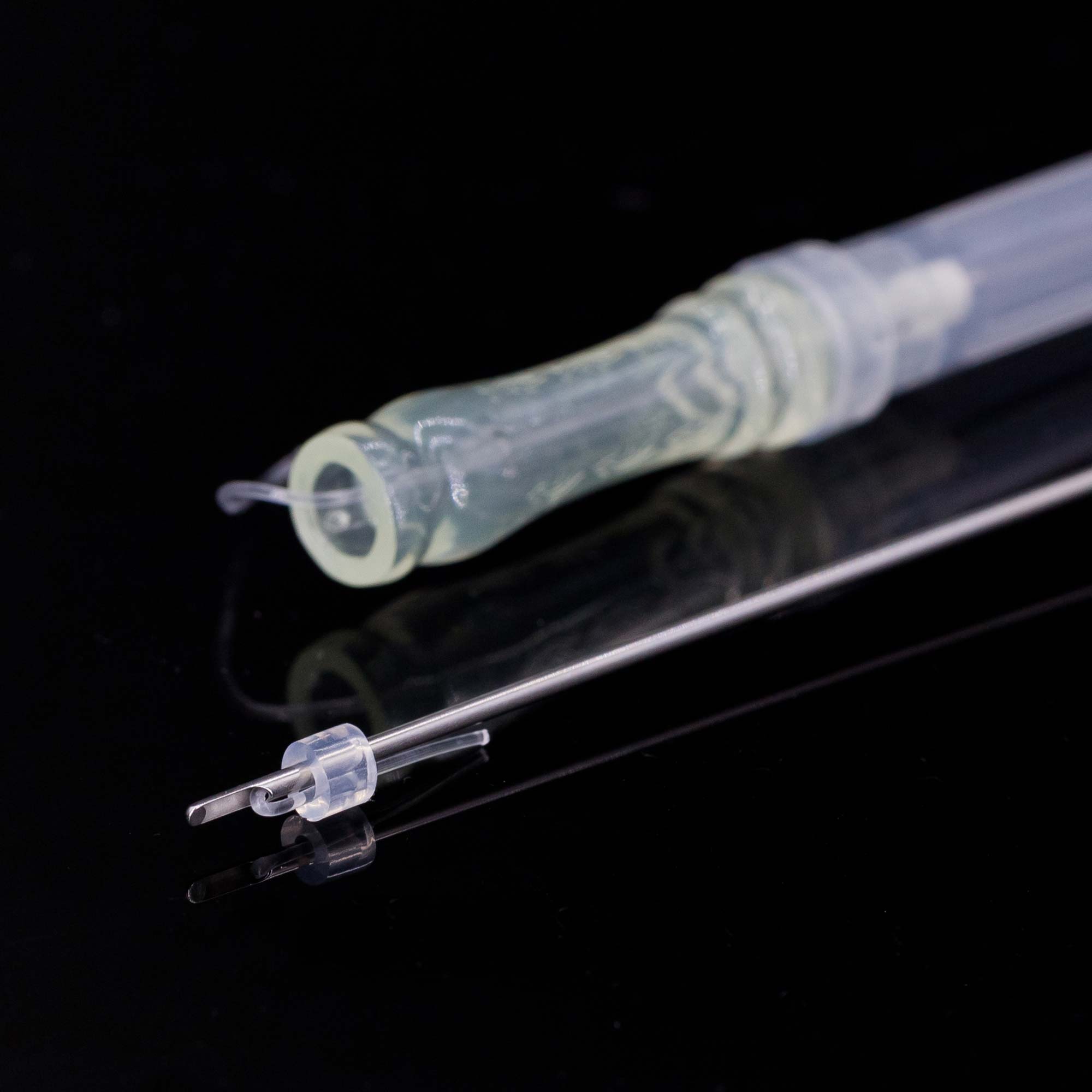 cog-thread-19g100-ltype-3 Cog Threads with Cannula - Image 1